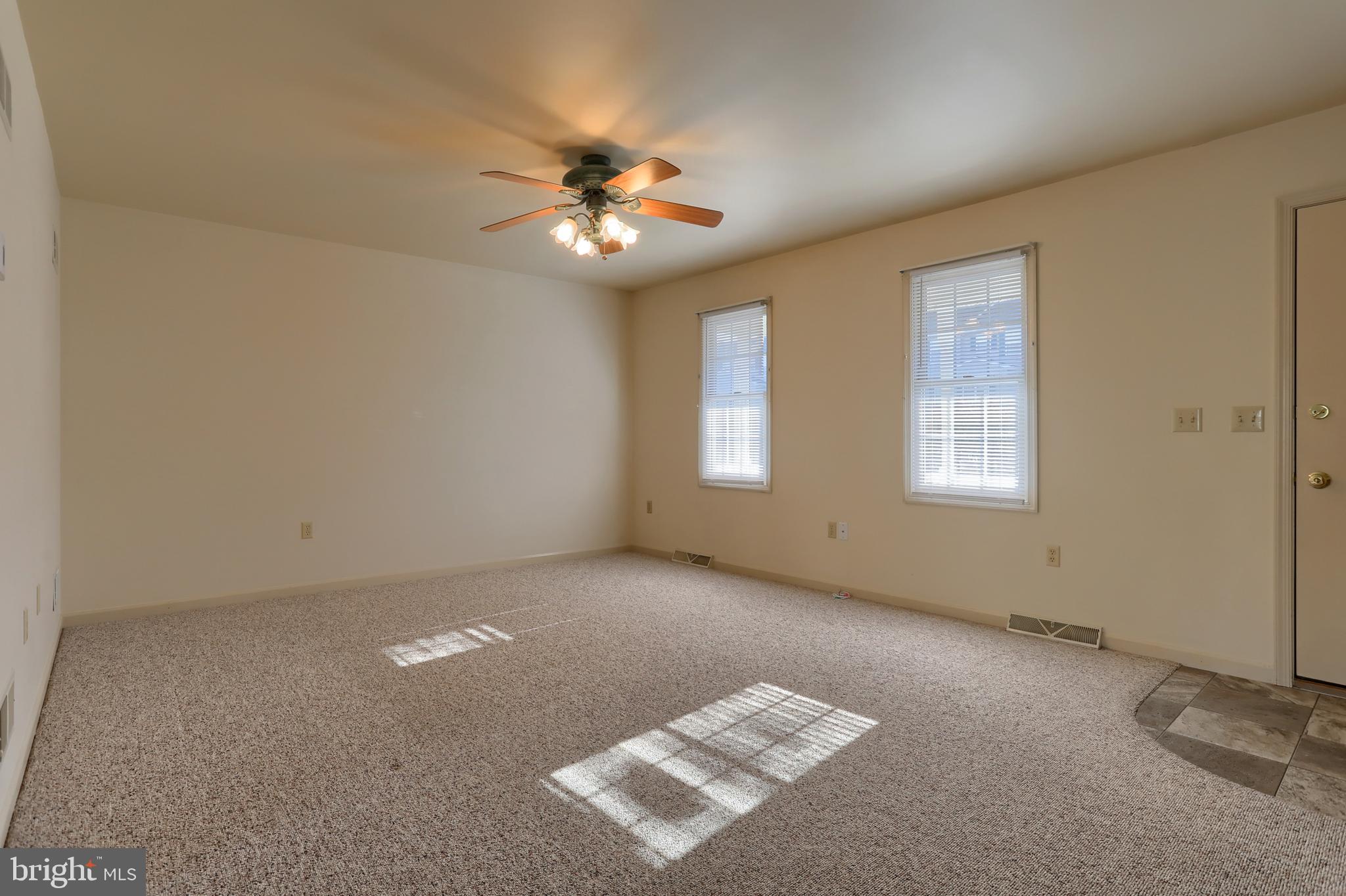 OAK HILLS - Residential