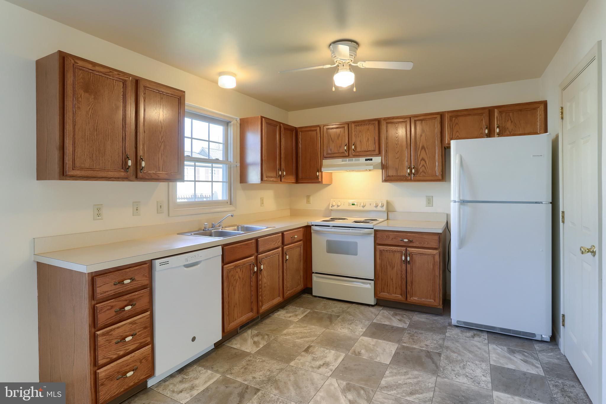 OAK HILLS - Residential