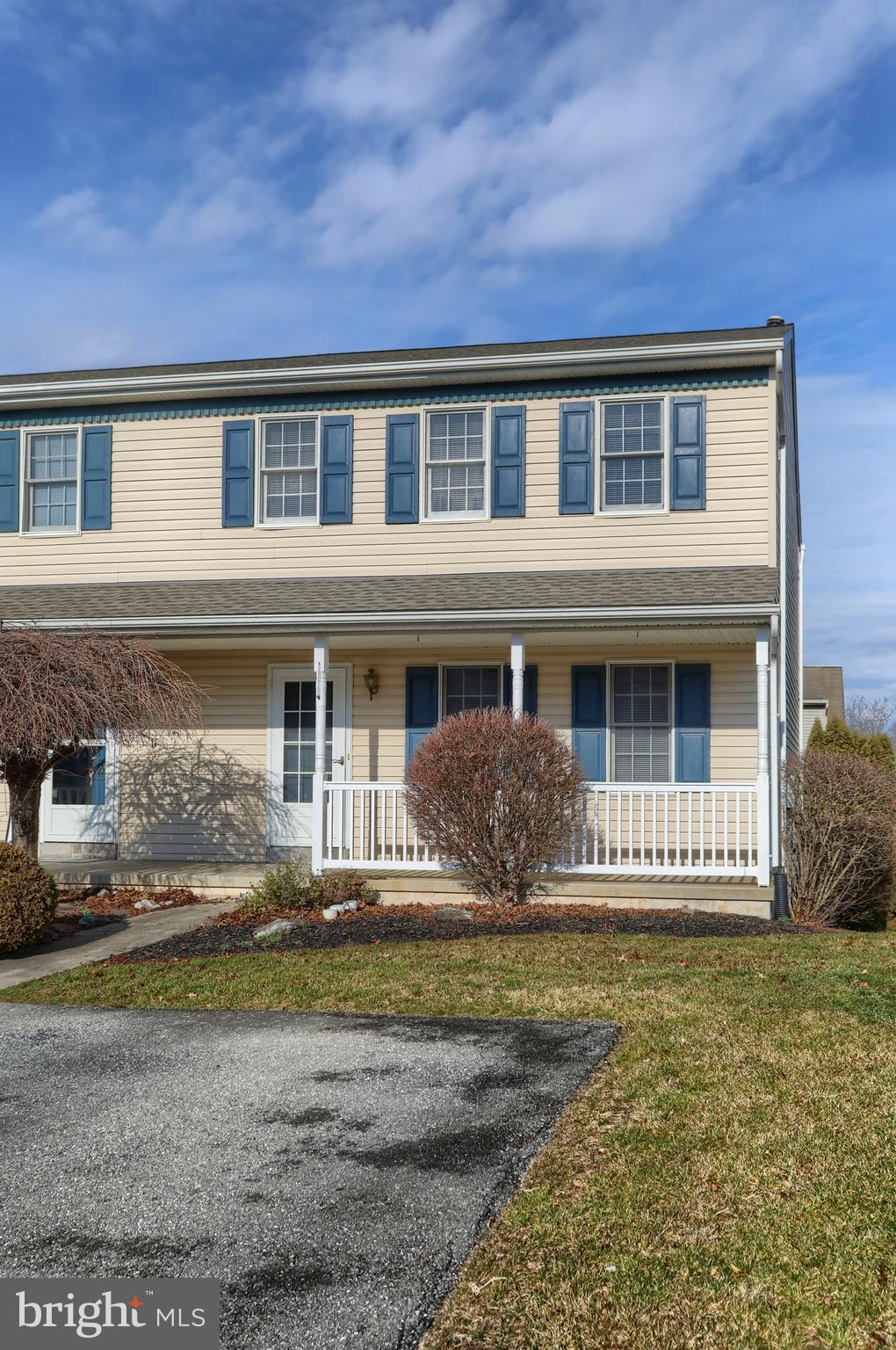 OAK HILLS - Residential