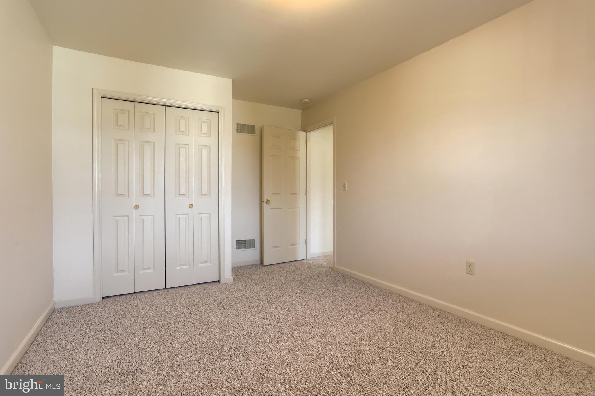 OAK HILLS - Residential