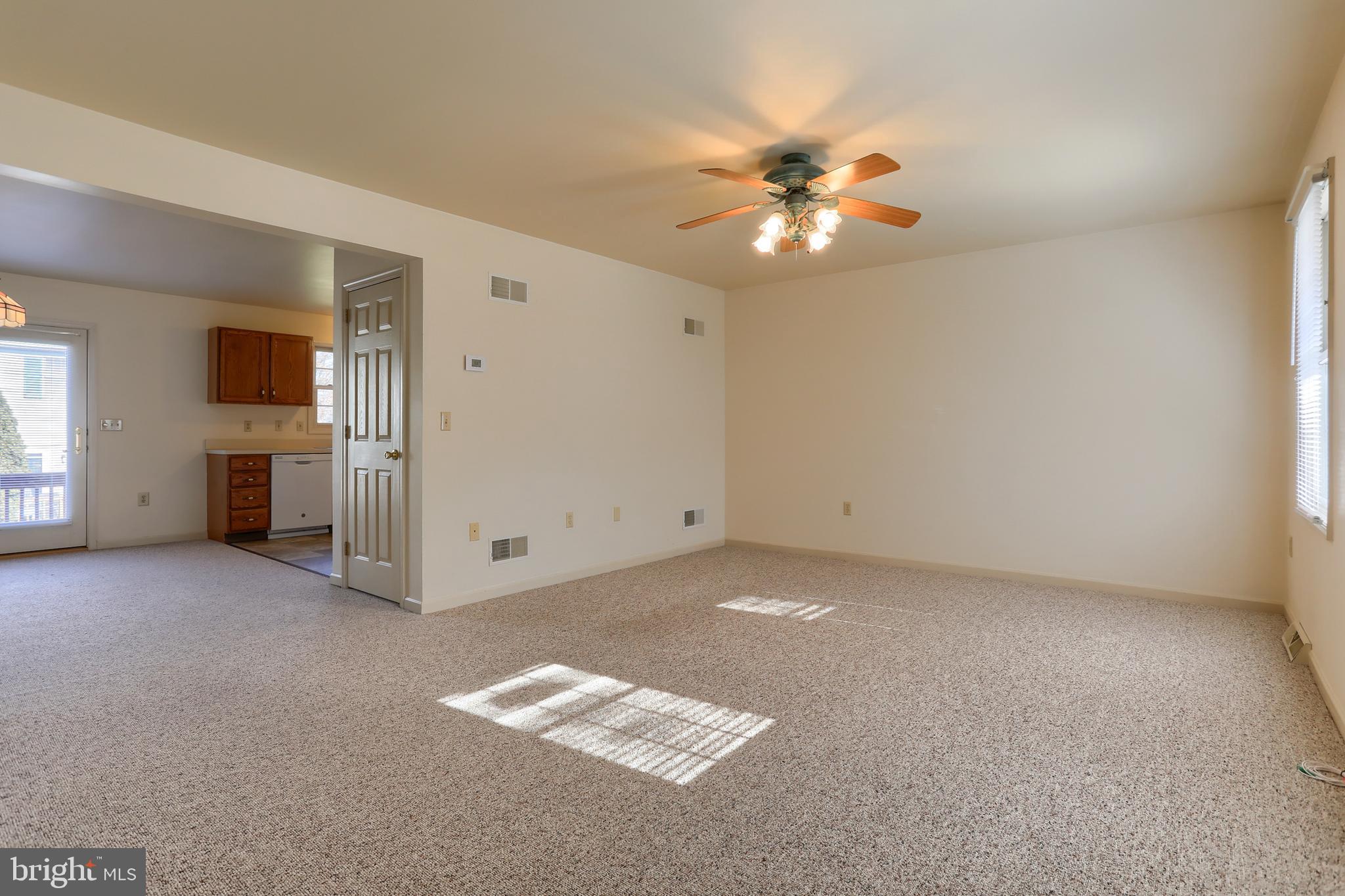 OAK HILLS - Residential