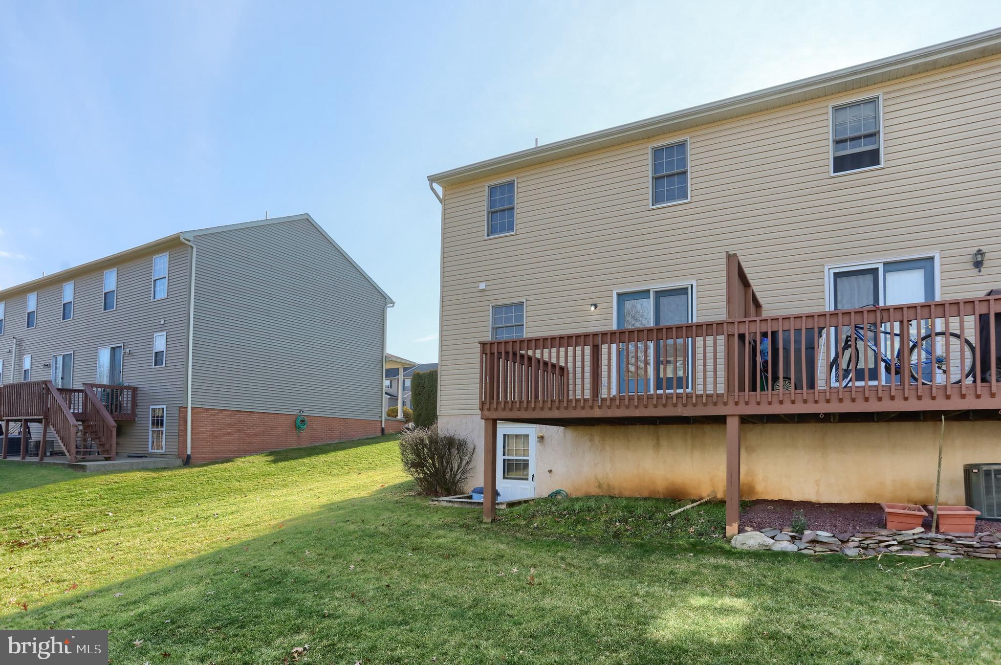 OAK HILLS - Residential