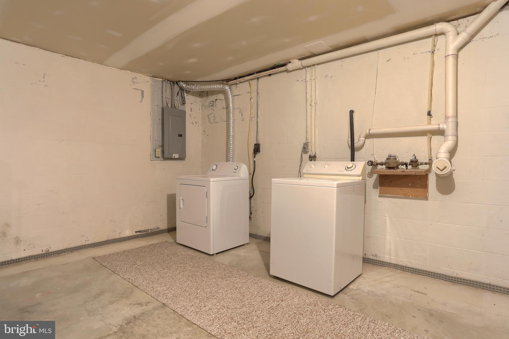 OAK HILLS - Residential