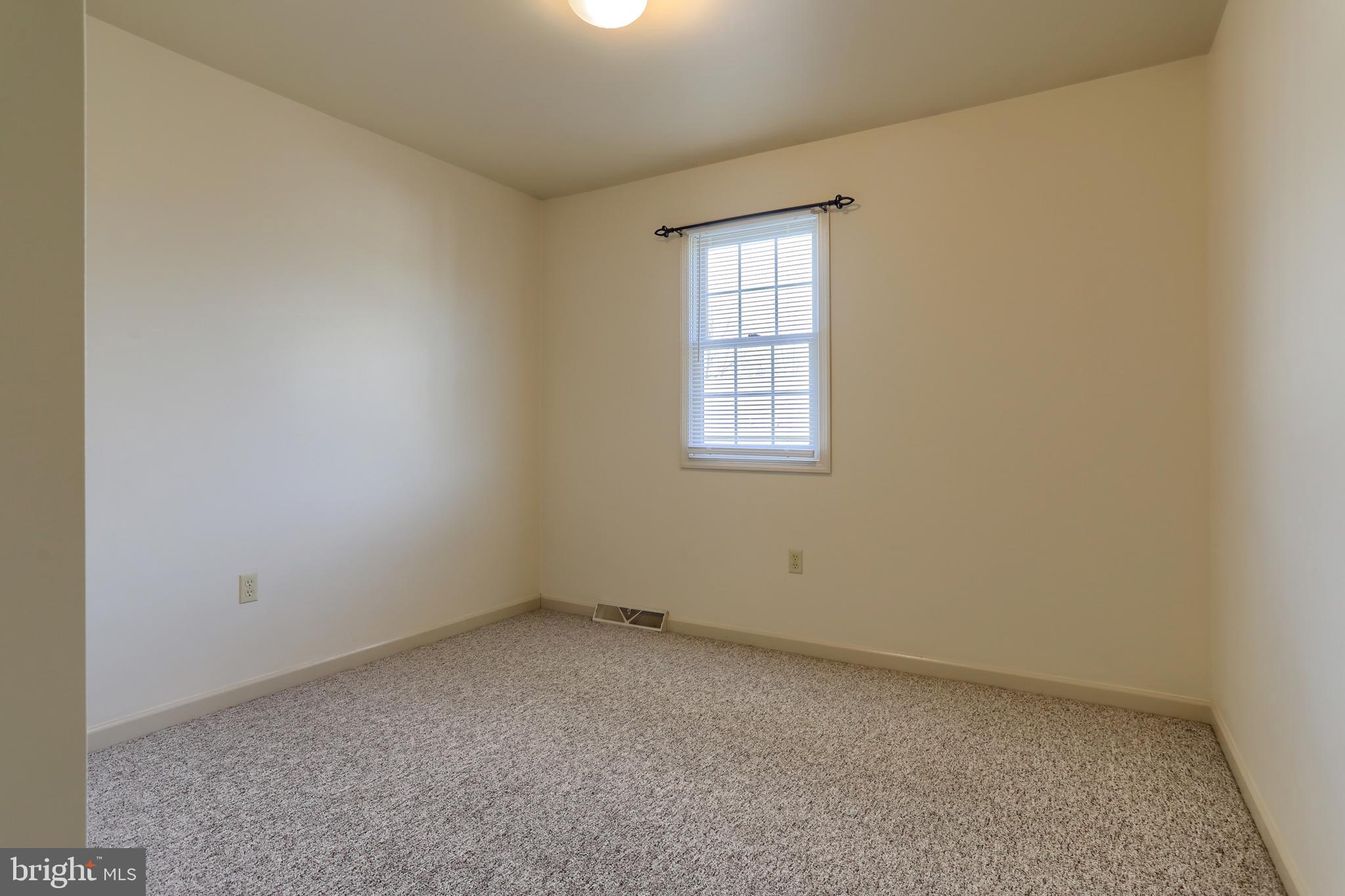 OAK HILLS - Residential