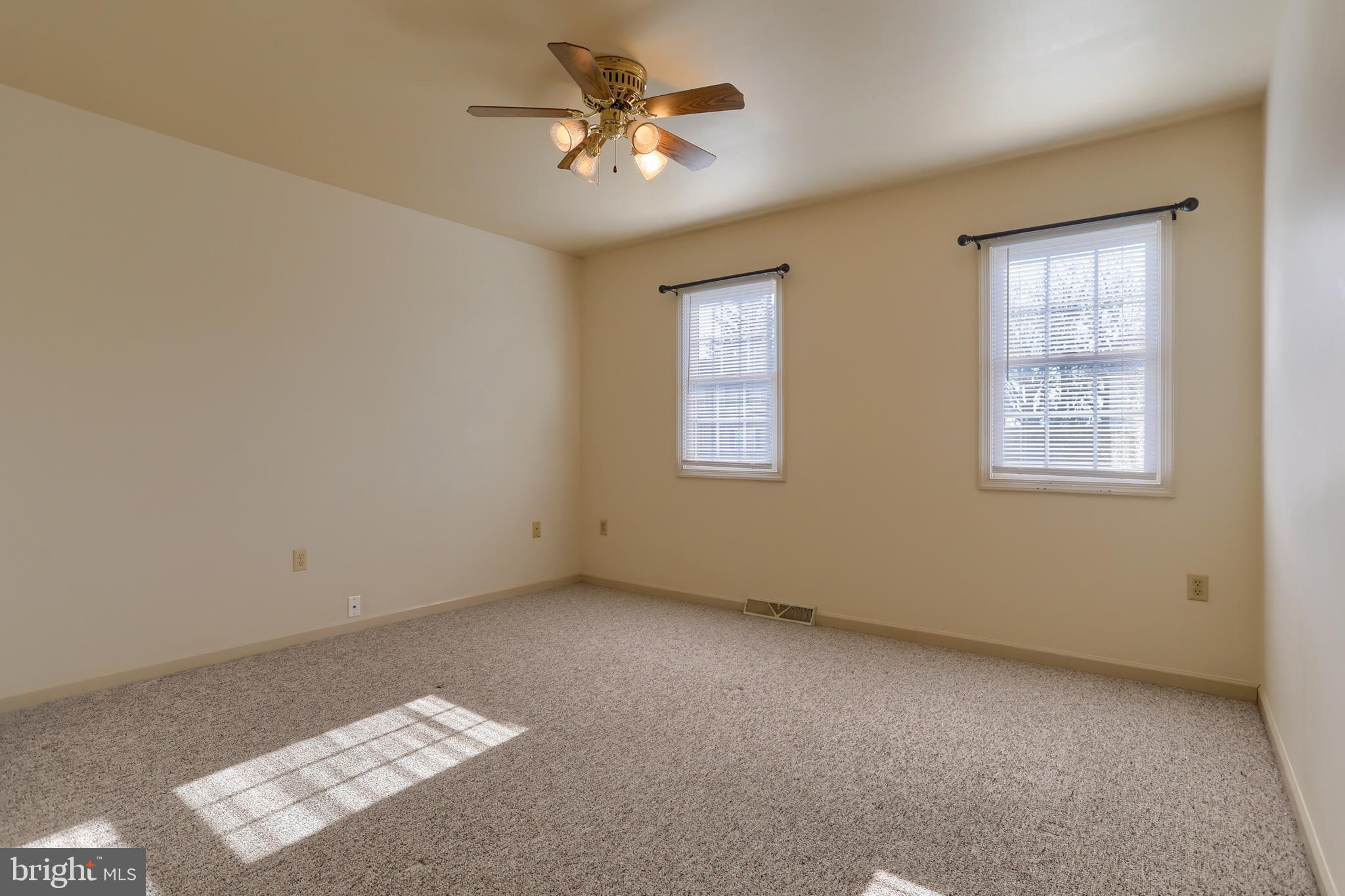 OAK HILLS - Residential