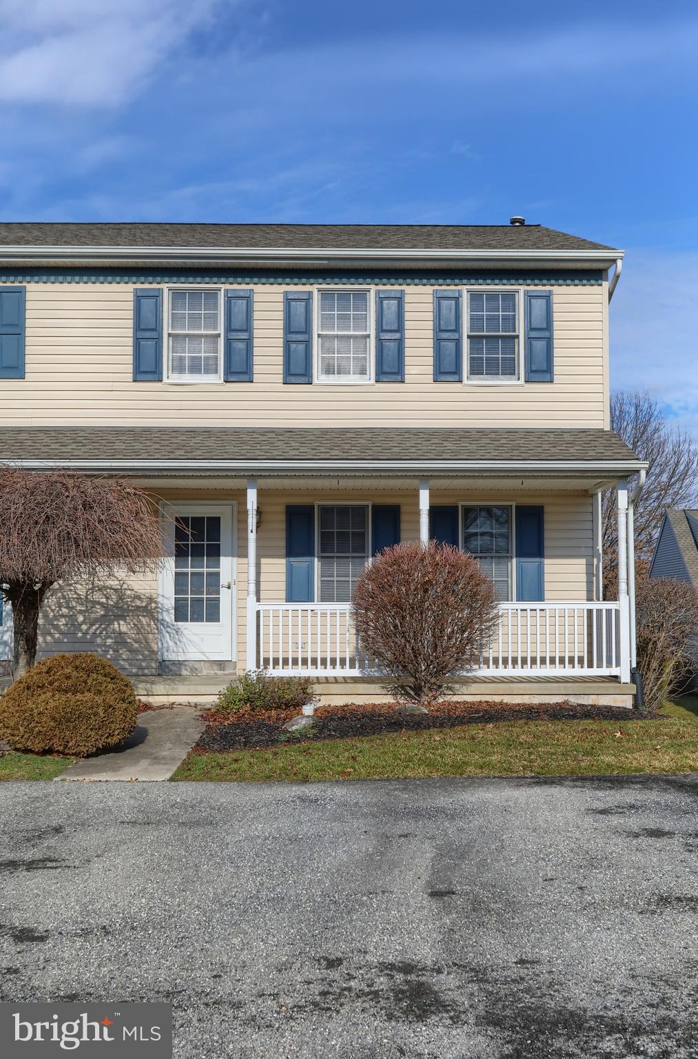 OAK HILLS - Residential