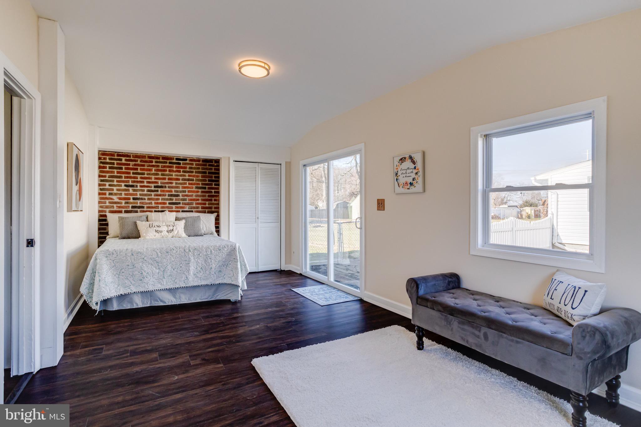 FLYING POINT - Residential