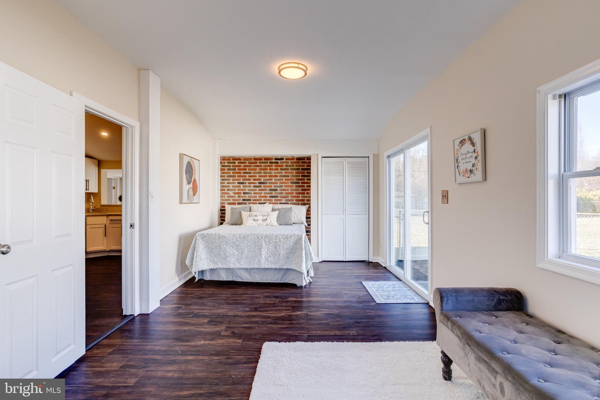 FLYING POINT - Residential