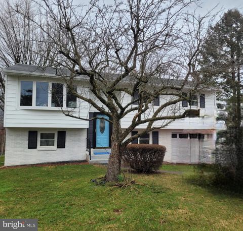 490 SUE DRIVE HUMMELSTOWN PA 17036