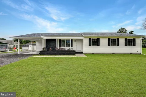 212 Lewis Drive, Laurel, DE MLS: DESU2095396