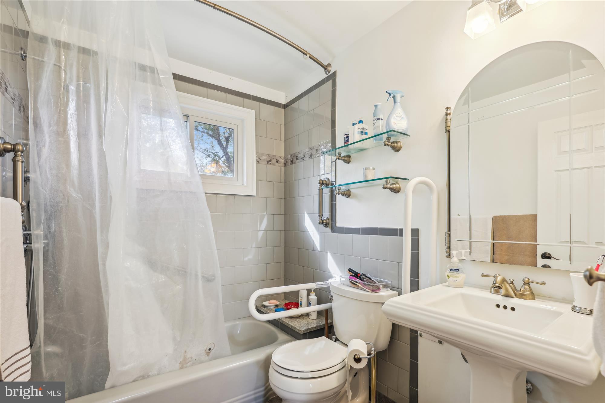 BROOKVILLE - Residential