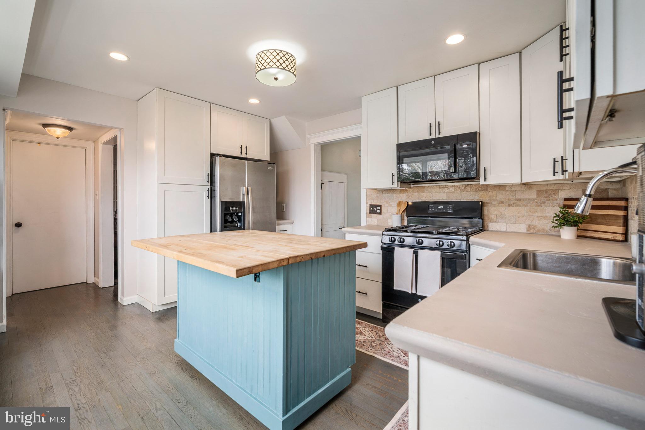 BEAVER LAKES - Residential