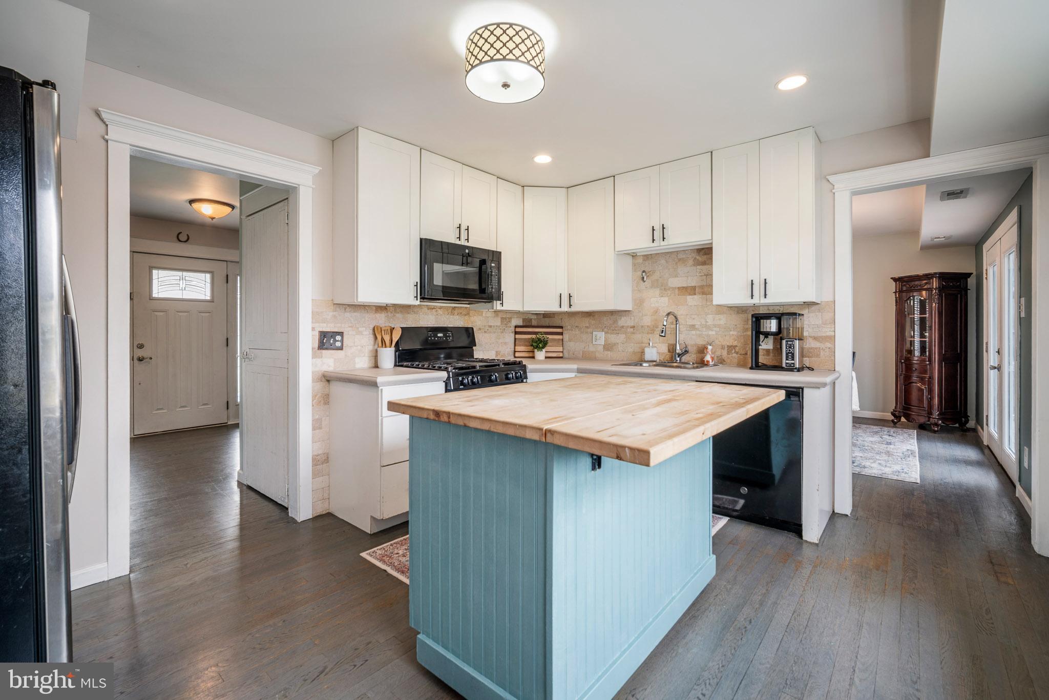 BEAVER LAKES - Residential