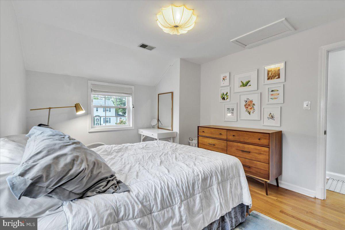 ARLINGTON HEIGHTS - Residential Lease