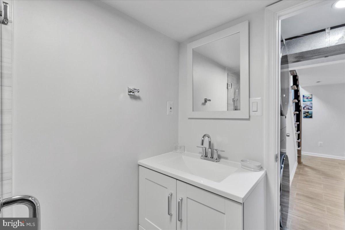 ARLINGTON HEIGHTS - Residential Lease