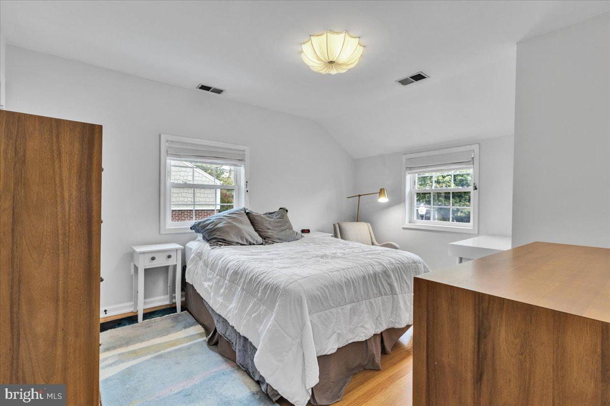 ARLINGTON HEIGHTS - Residential Lease