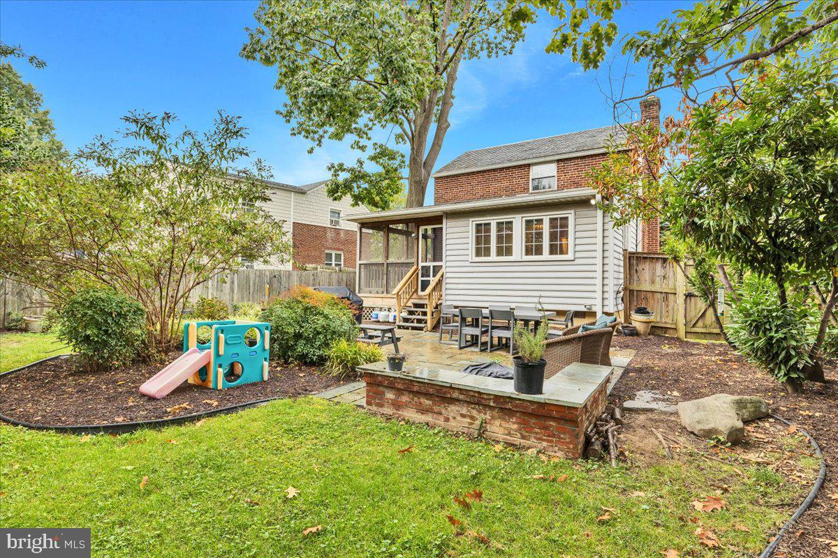 ARLINGTON HEIGHTS - Residential Lease