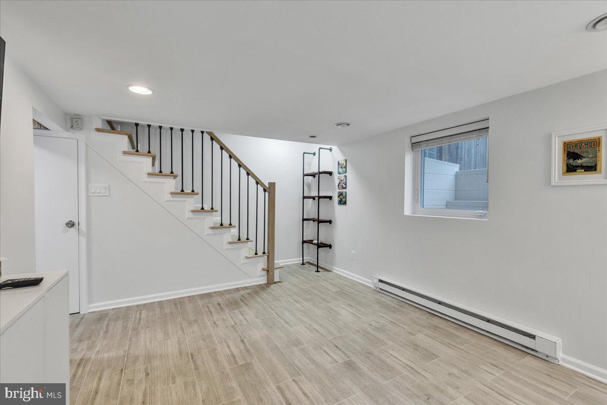 ARLINGTON HEIGHTS - Residential Lease