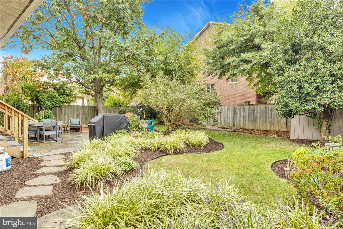 ARLINGTON HEIGHTS - Residential Lease