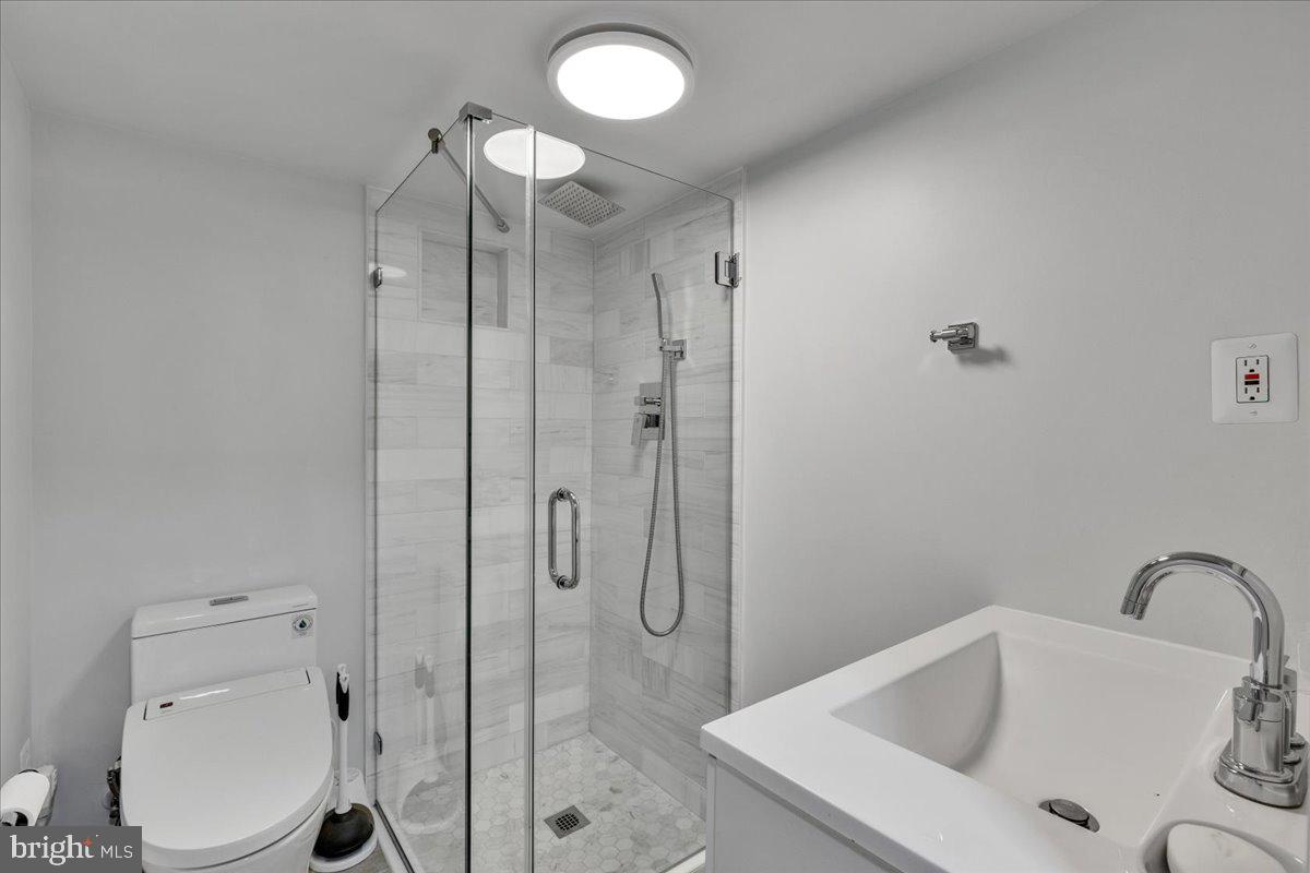 ARLINGTON HEIGHTS - Residential Lease