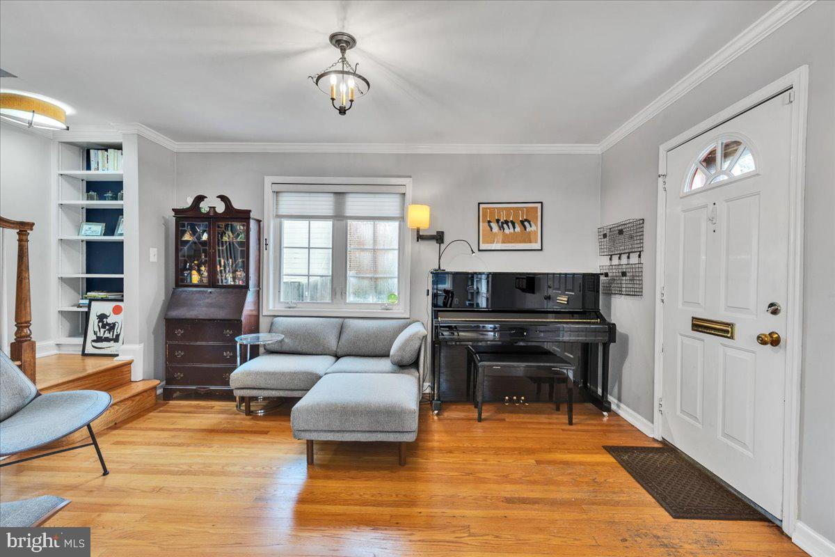 ARLINGTON HEIGHTS - Residential Lease