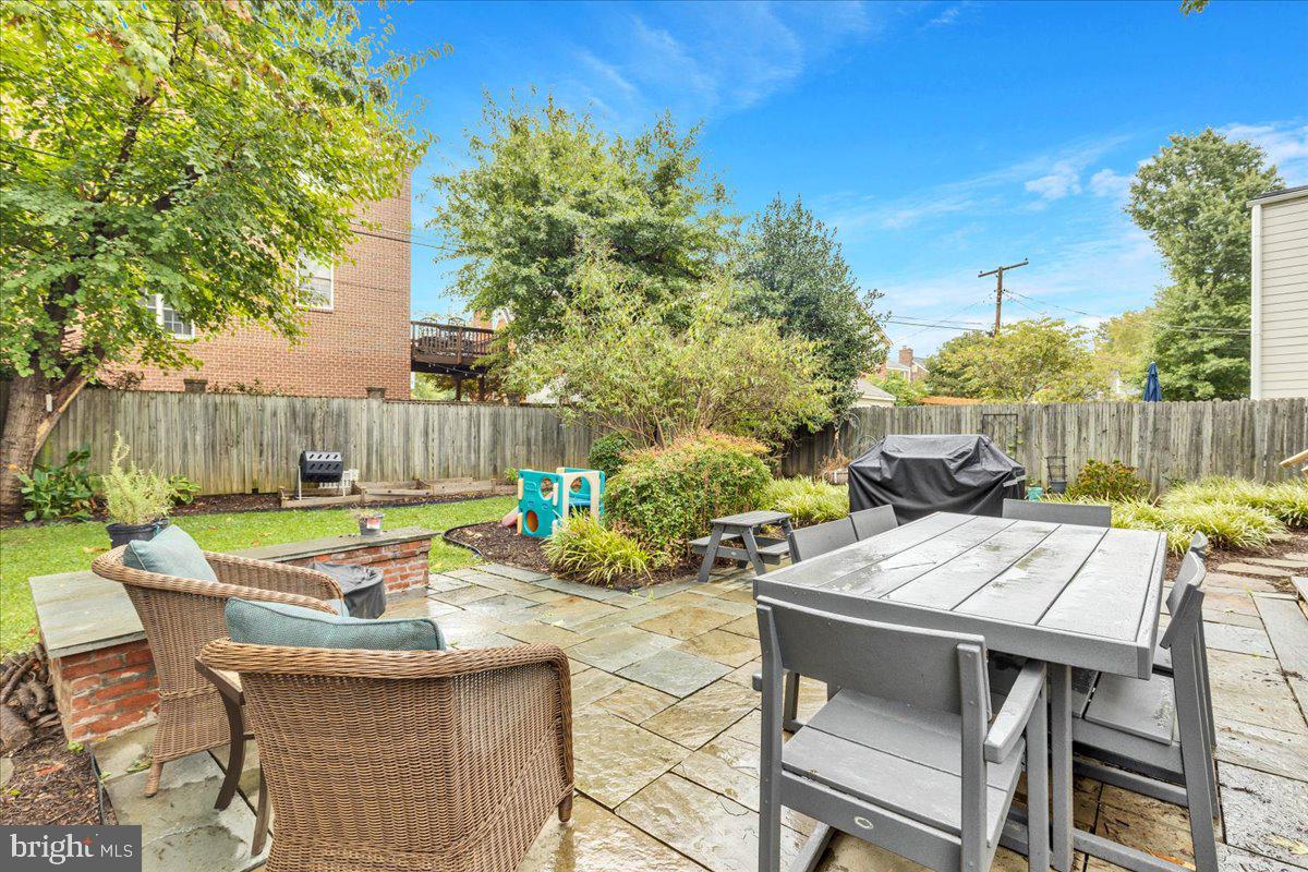 ARLINGTON HEIGHTS - Residential Lease