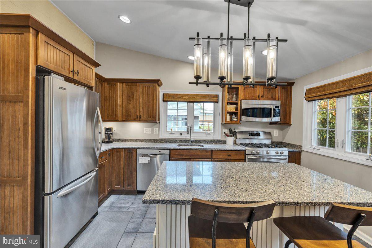 ARLINGTON HEIGHTS - Residential Lease