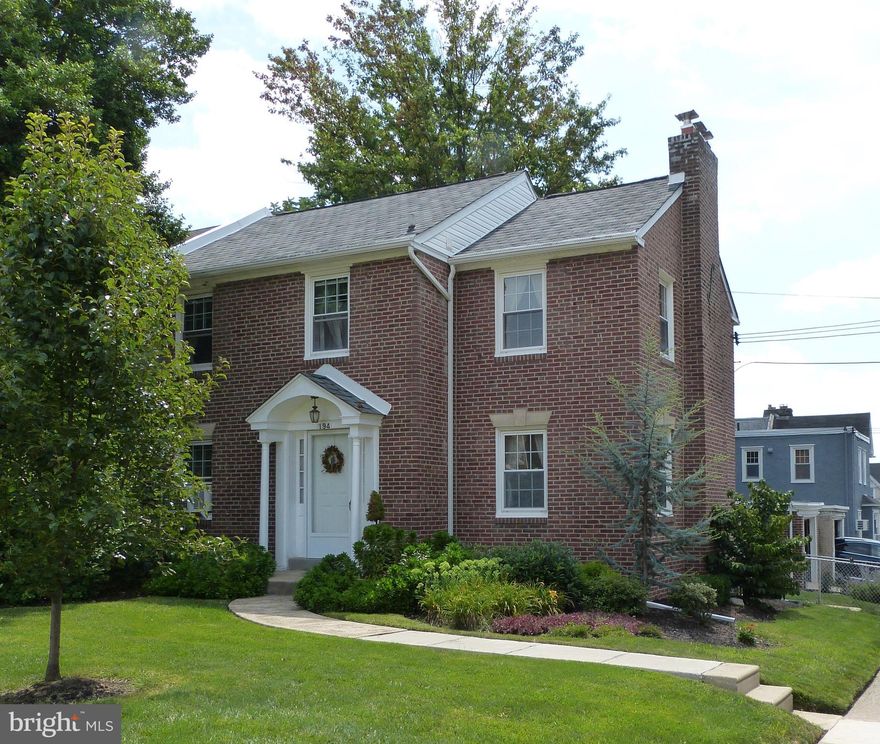 Well maintained 3 bedroom 1.5 bathroom corner twin.  this house features a a nice entry way, a large living room with a fireplace.  There is a formal dining room, leading into a eat in kitchen.  The kitchen has new cabinets and counter top.  The upstairs has a large master bedroom. The other bedrooms are nice size. 
The basement if finished, there is a powder room  and laundry area.  The water heater and heater are in a separate area.  There is a fenced in back yard. There is also a garage. The landscape is well manicured
Roof - 2020  50 year warranty
Heater -2013 
WH - 2019
Electric - recently