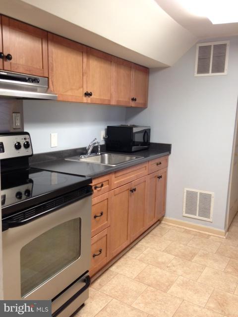 FEDERAL HILL HISTORIC DISTRICT - Residential Lease