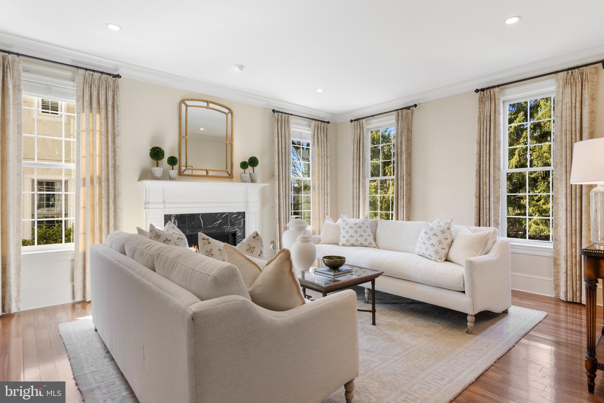APPLEBROOK - Residential