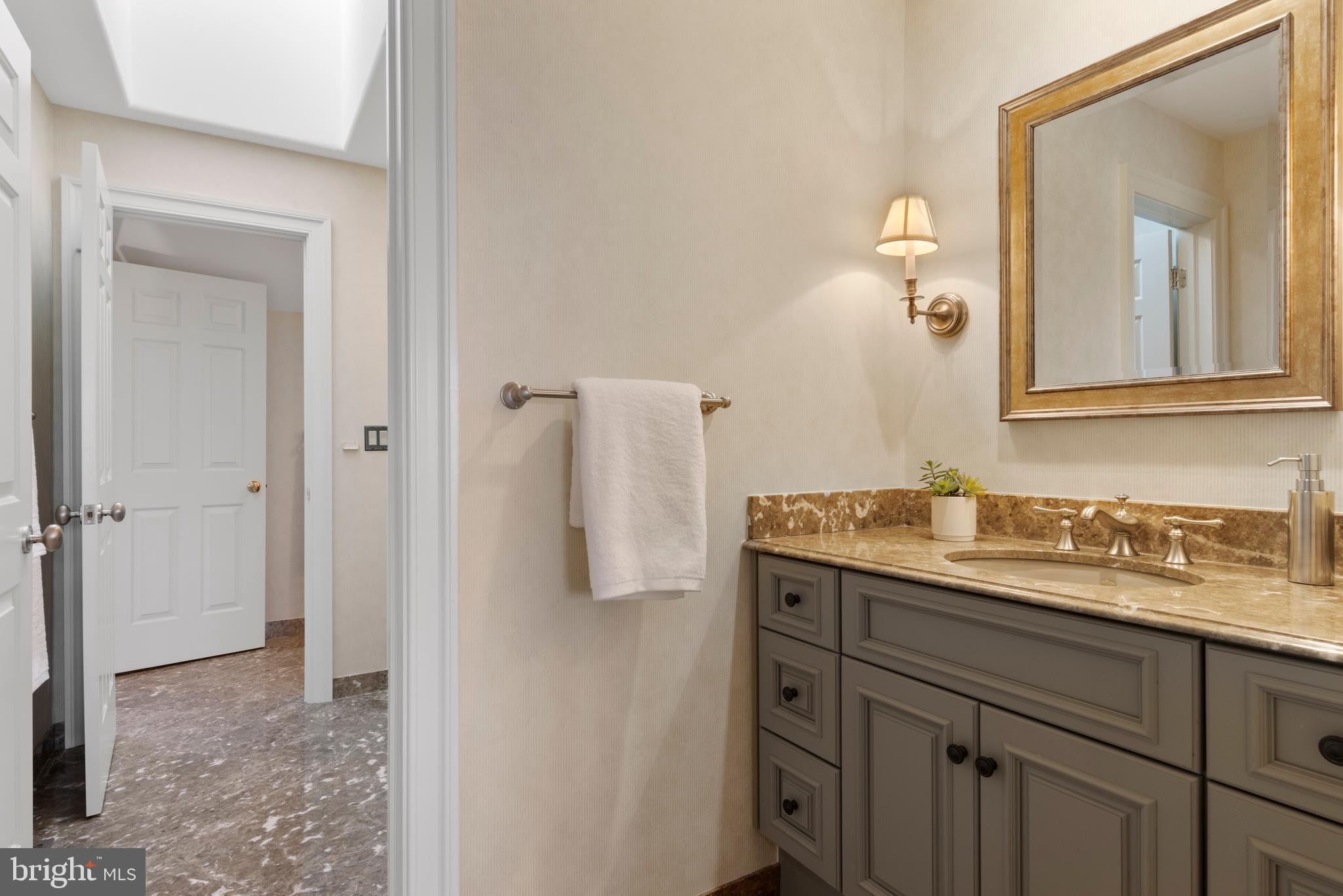 APPLEBROOK - Residential