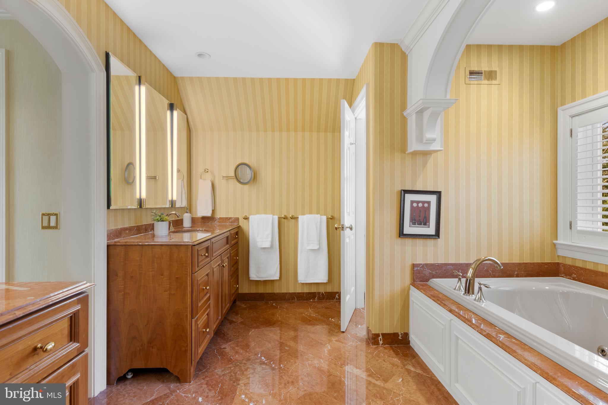 APPLEBROOK - Residential