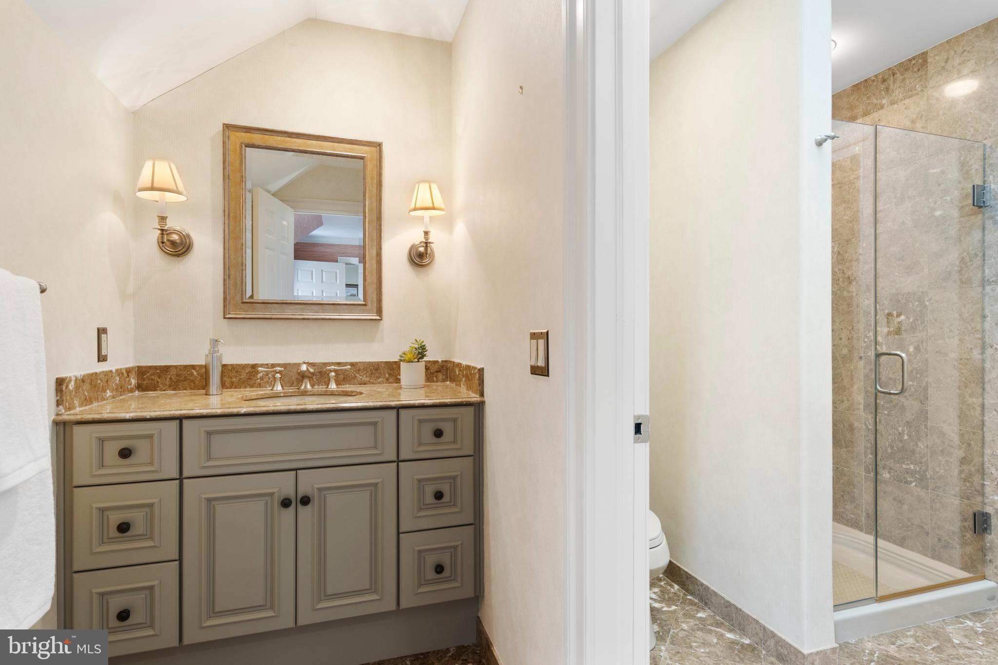 APPLEBROOK - Residential