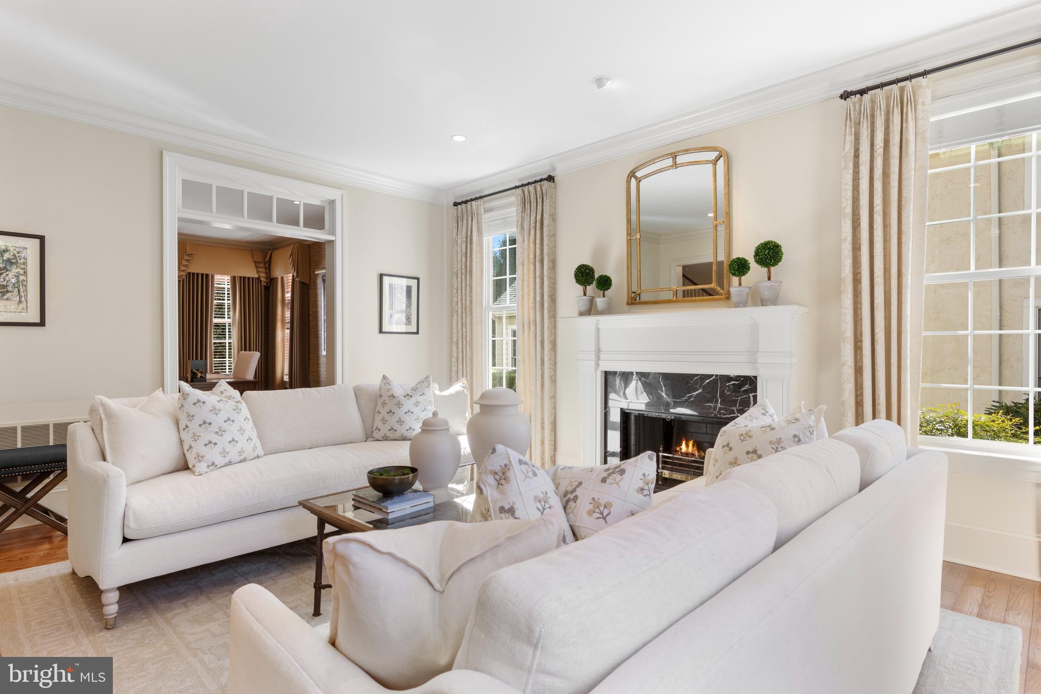 APPLEBROOK - Residential
