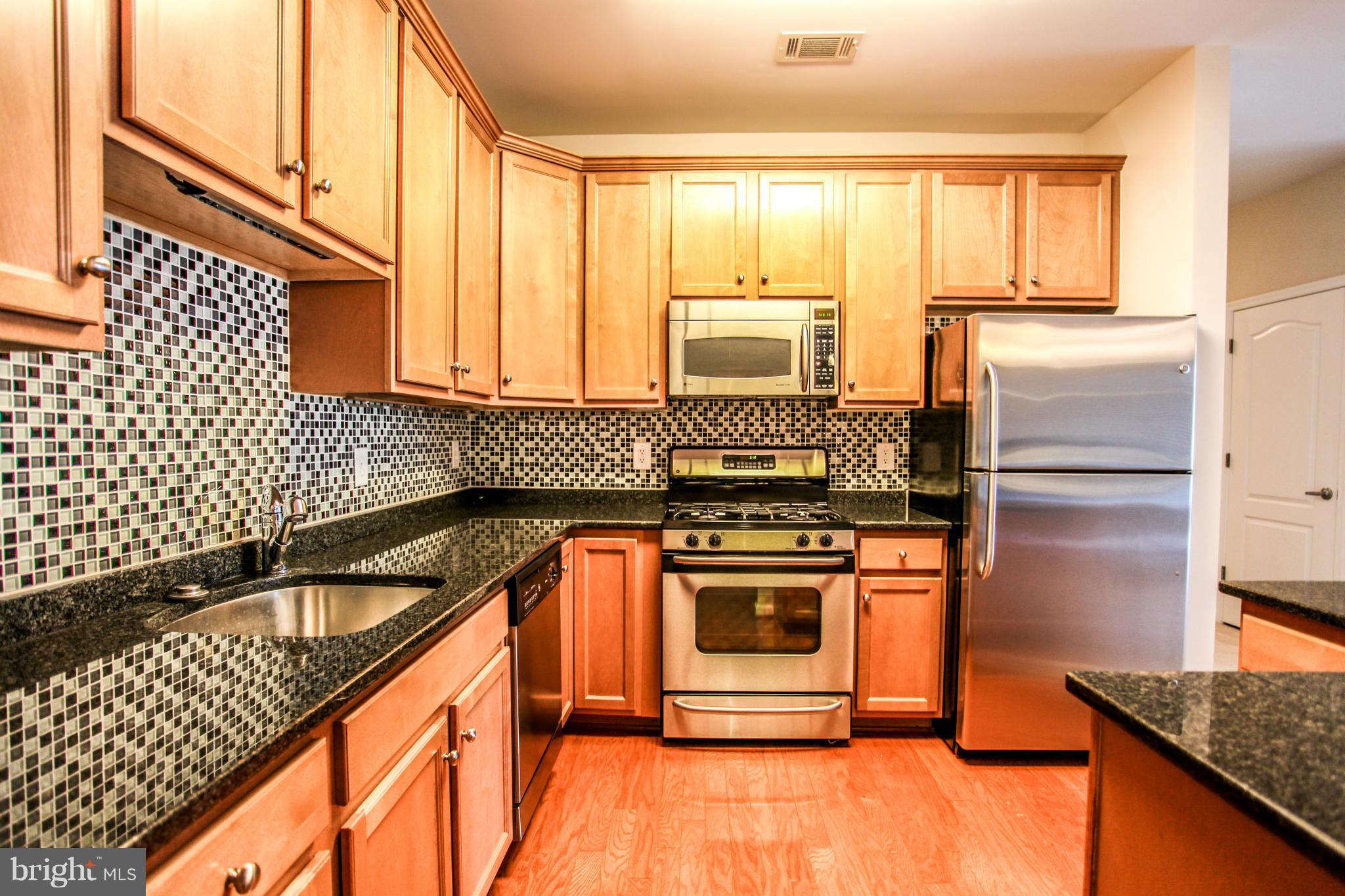 POTOMAC POINTE - Residential