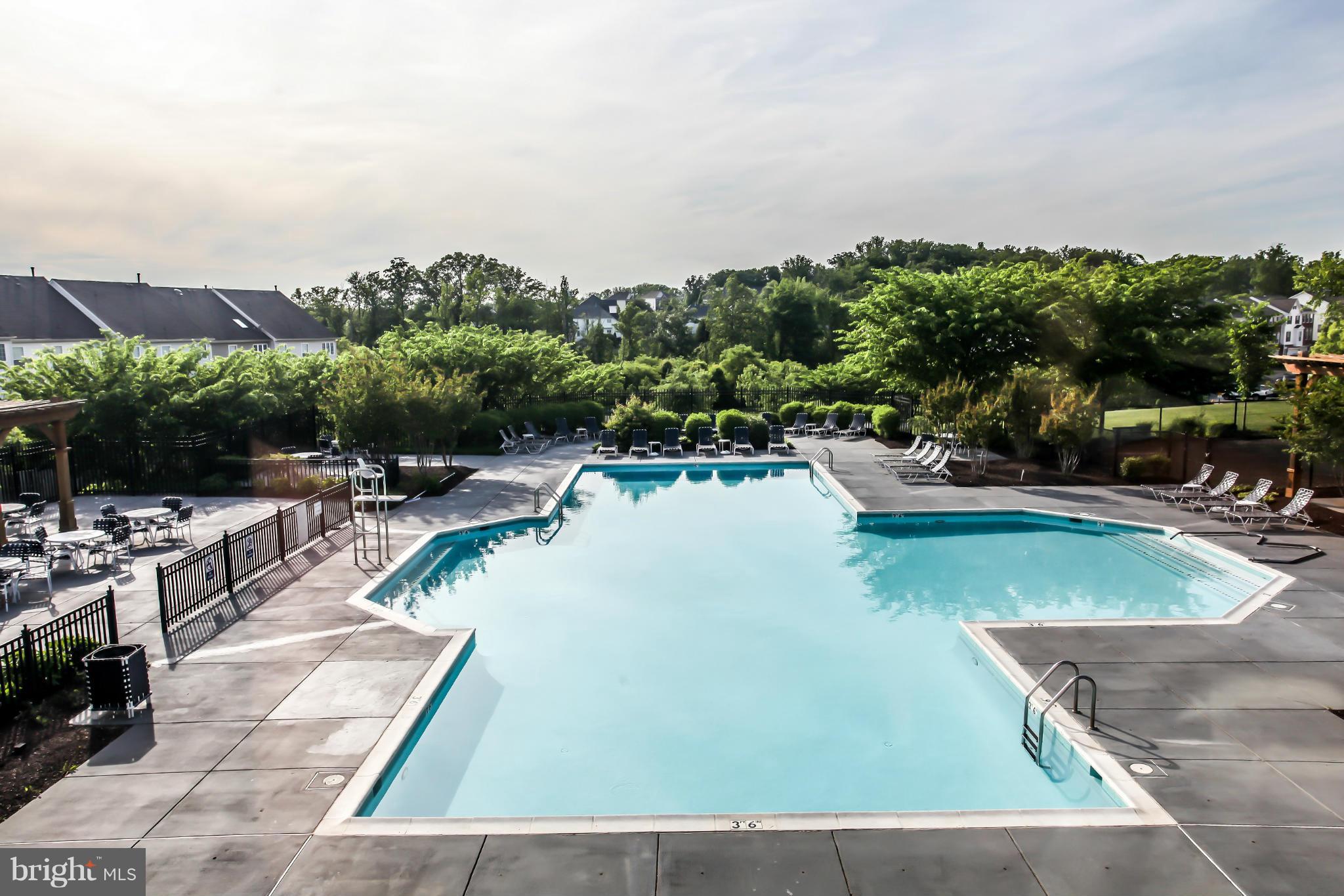 POTOMAC POINTE - Residential