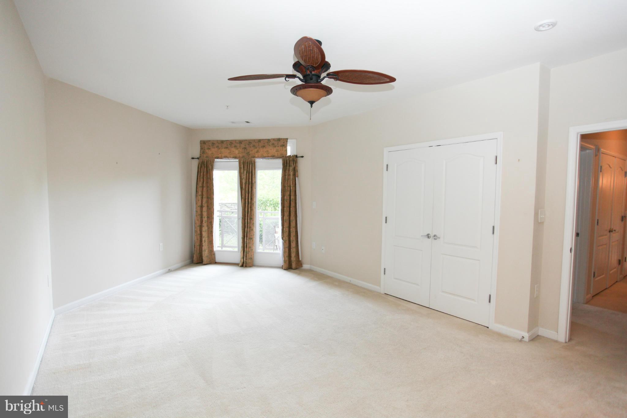 POTOMAC POINTE - Residential