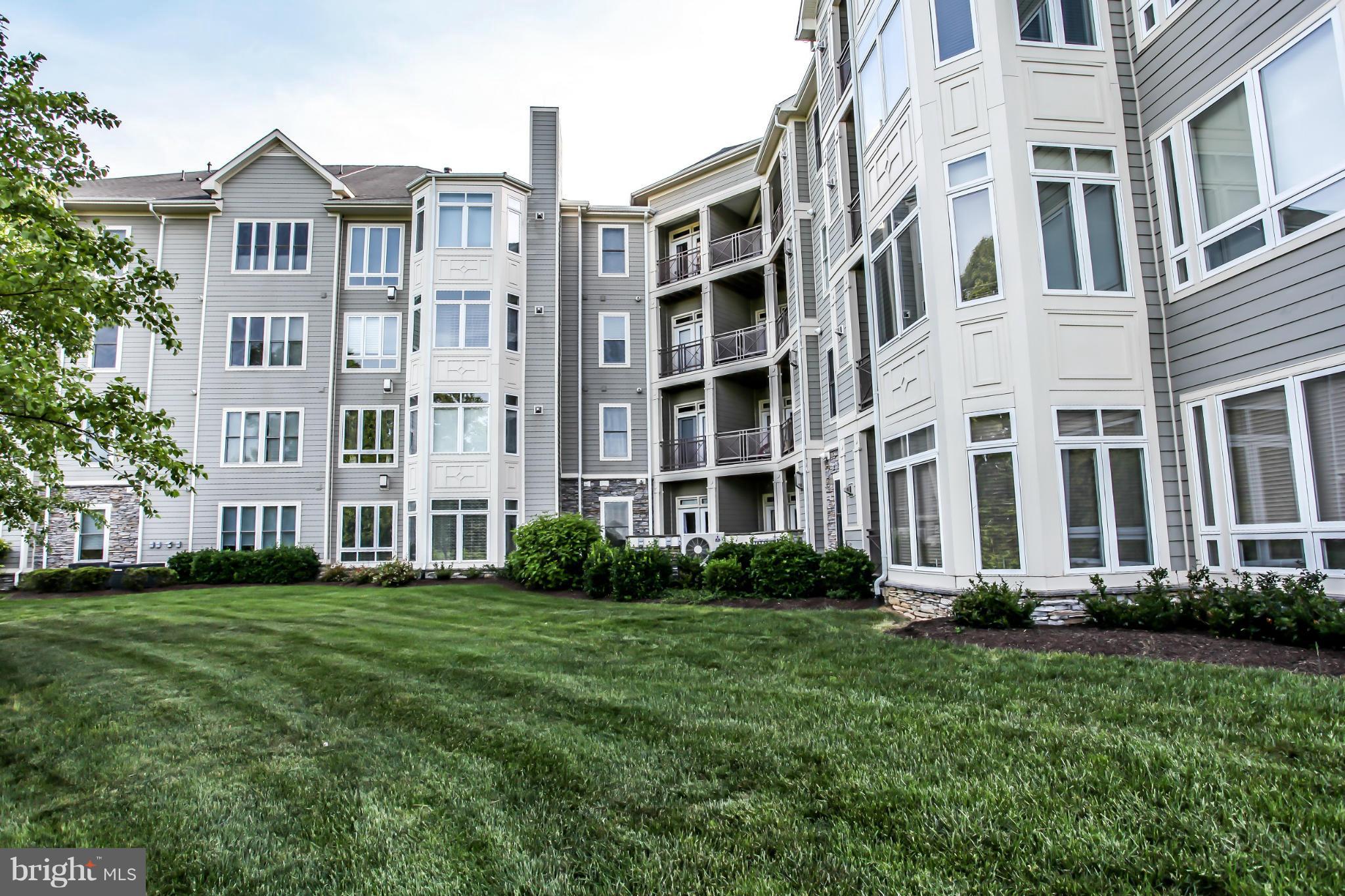 POTOMAC POINTE - Residential
