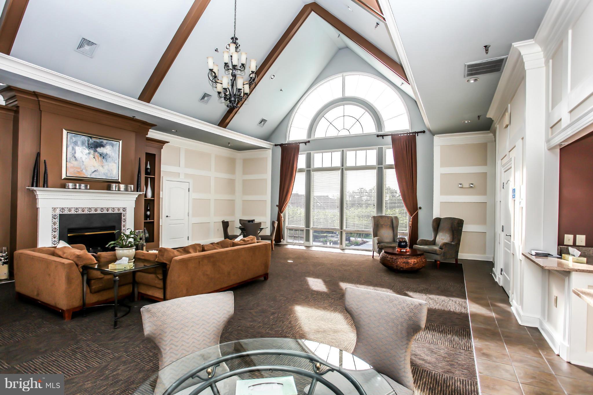 POTOMAC POINTE - Residential