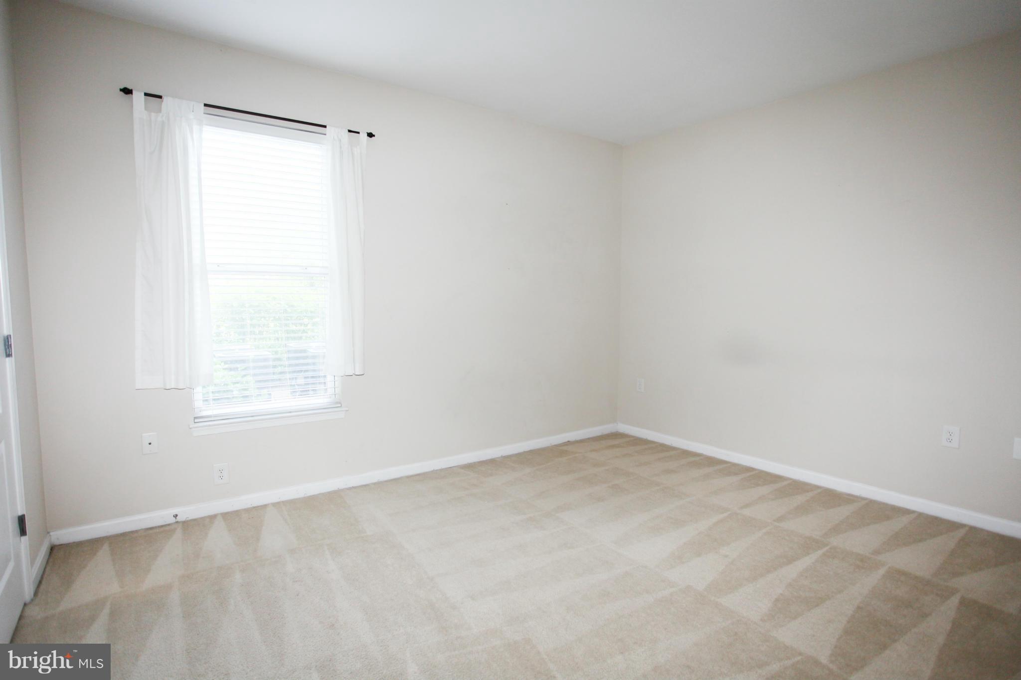 POTOMAC POINTE - Residential