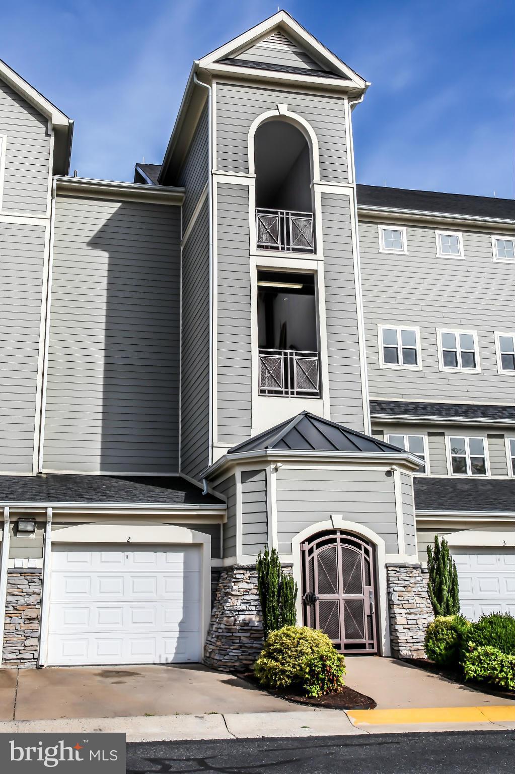 POTOMAC POINTE - Residential