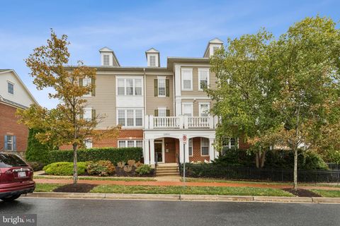 12901 CLARKS CROSSING DRIVE 102 CLARKSBURG MD 20871