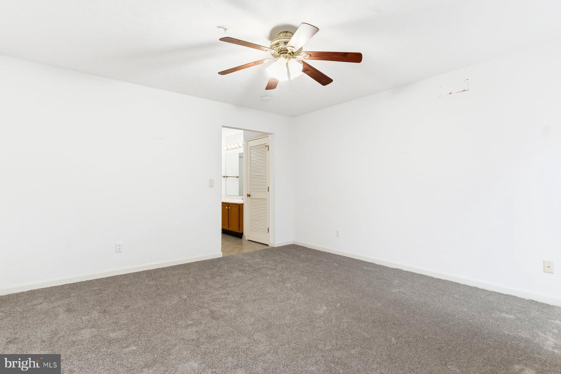 VILLAGES AT WILDEWOOD - Residential