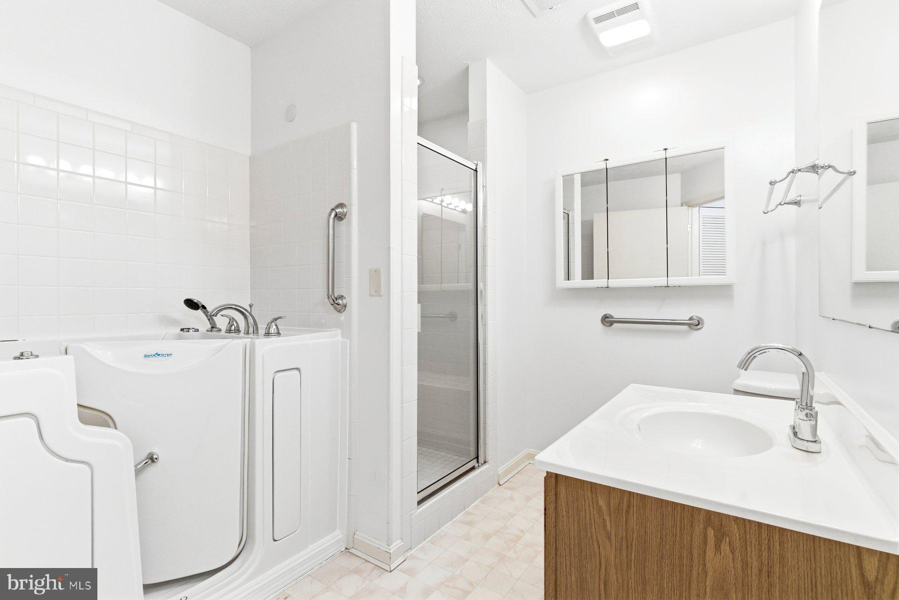 VILLAGES AT WILDEWOOD - Residential