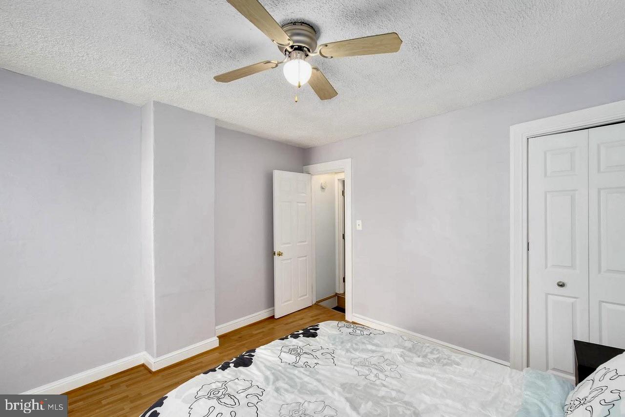 RIVERSIDE PARK - Residential Lease