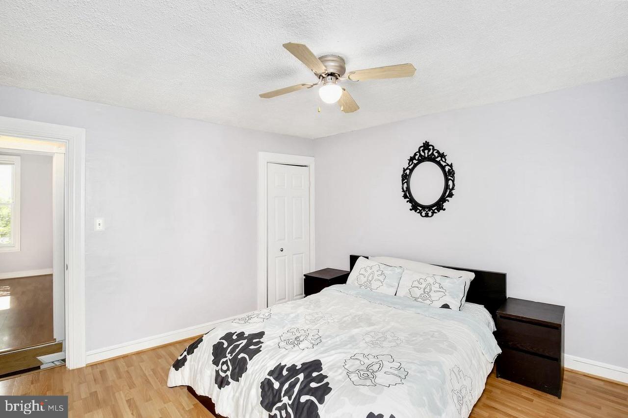 RIVERSIDE PARK - Residential Lease