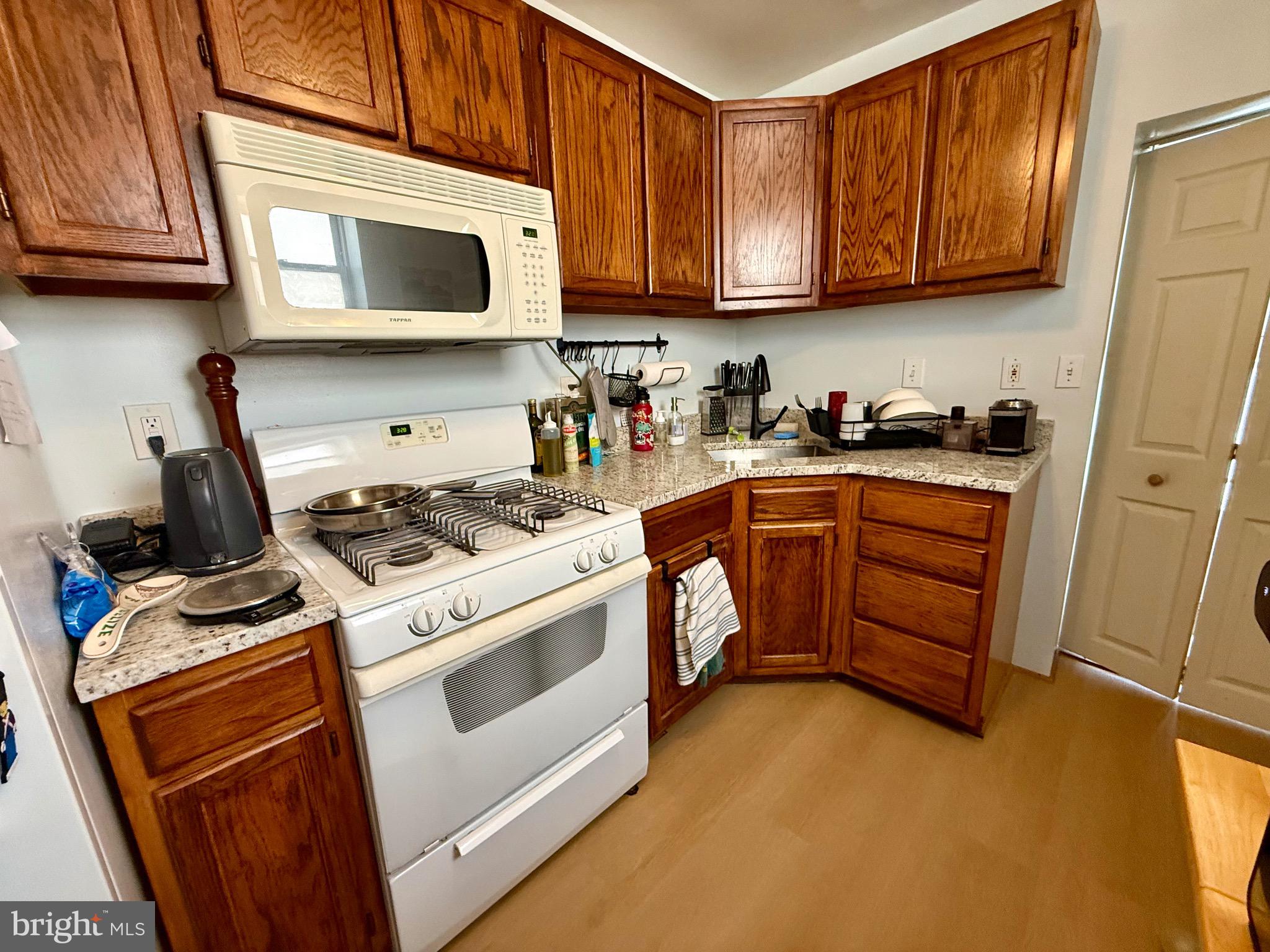 RIVERSIDE PARK - Residential Lease