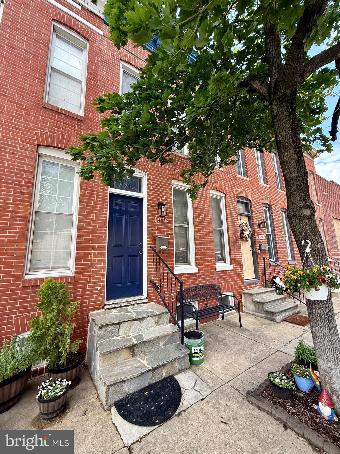 RIVERSIDE PARK - Residential Lease
