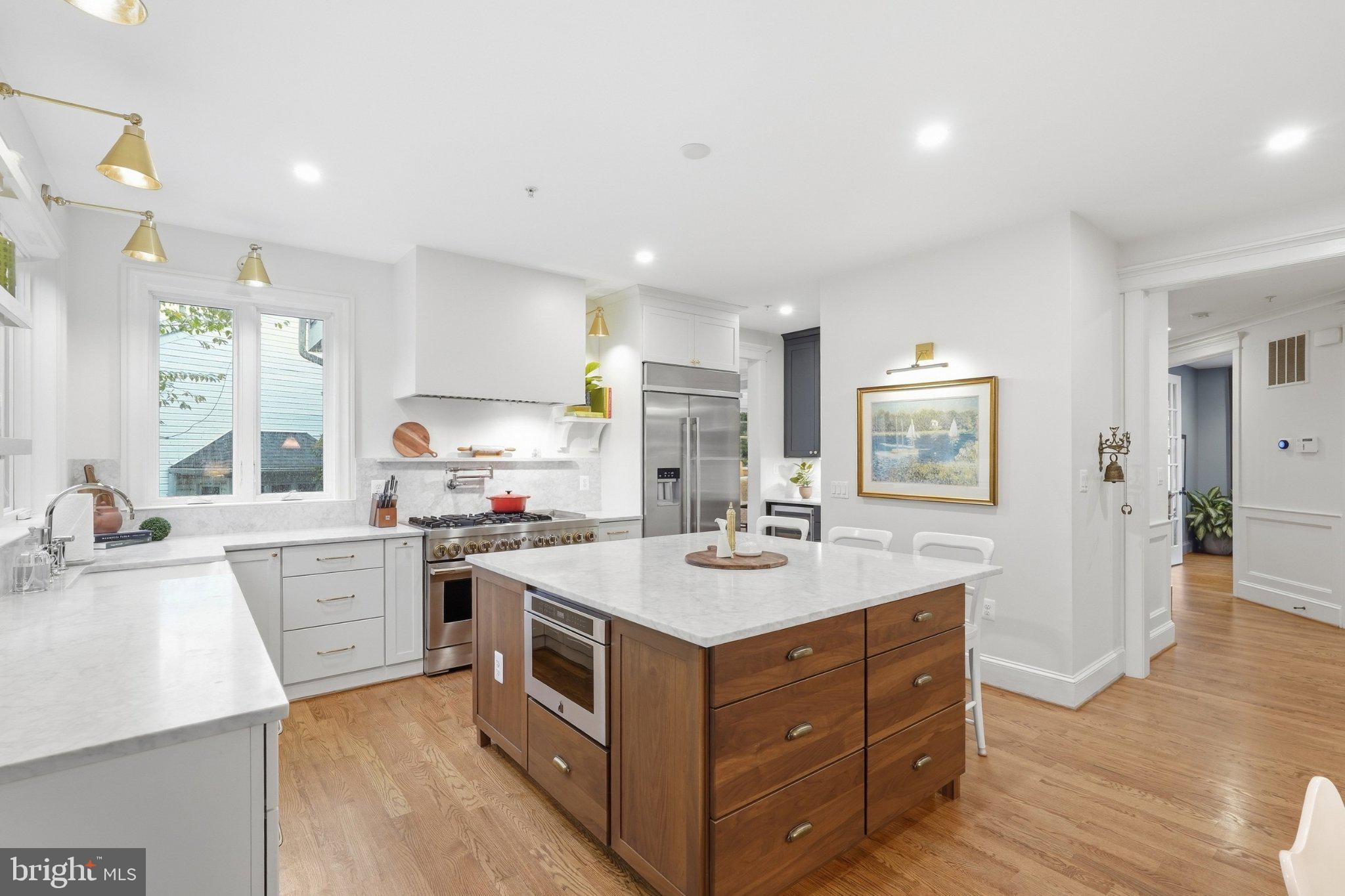 5813 IPSWICH ROAD