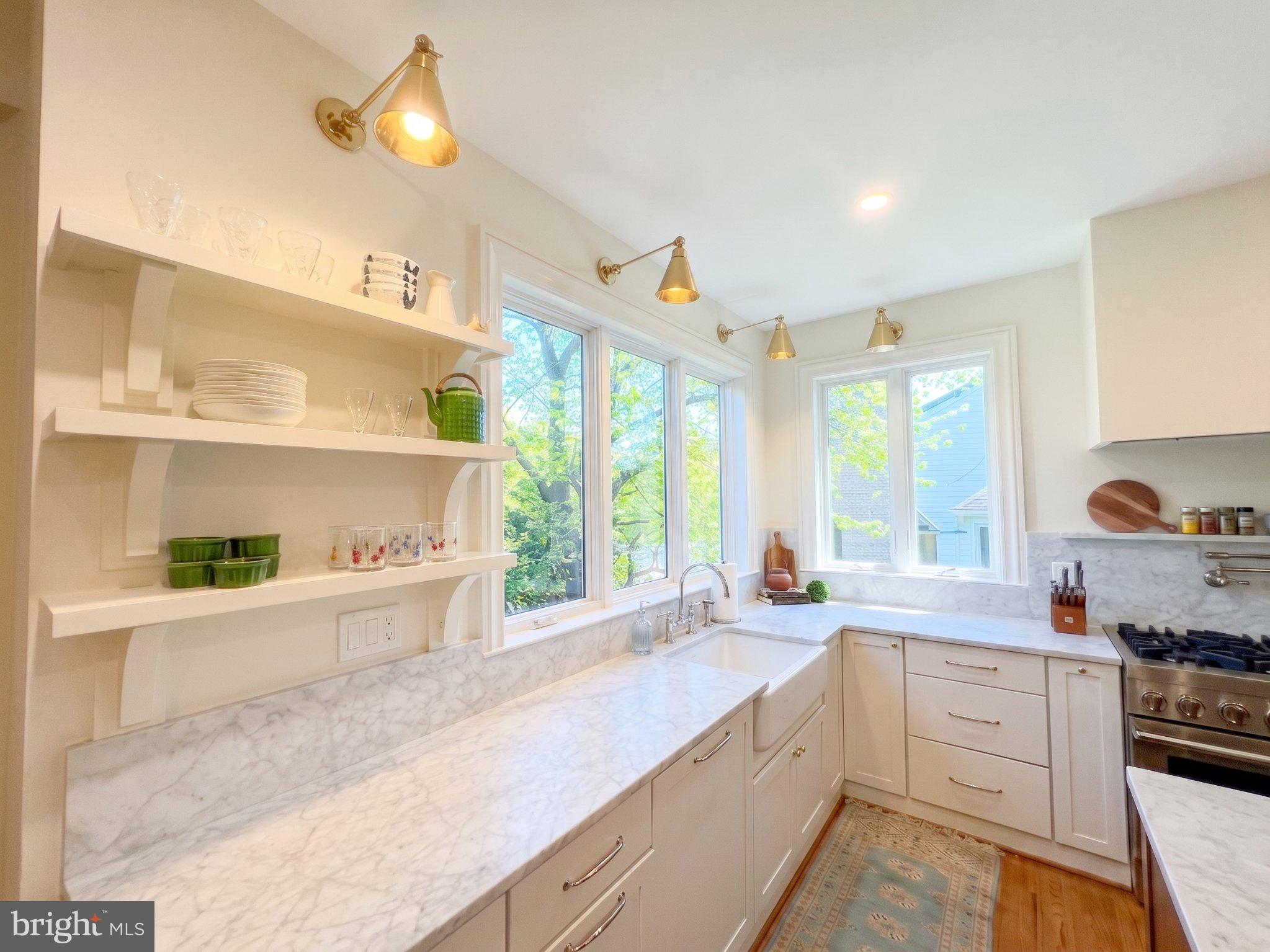 5813 IPSWICH ROAD